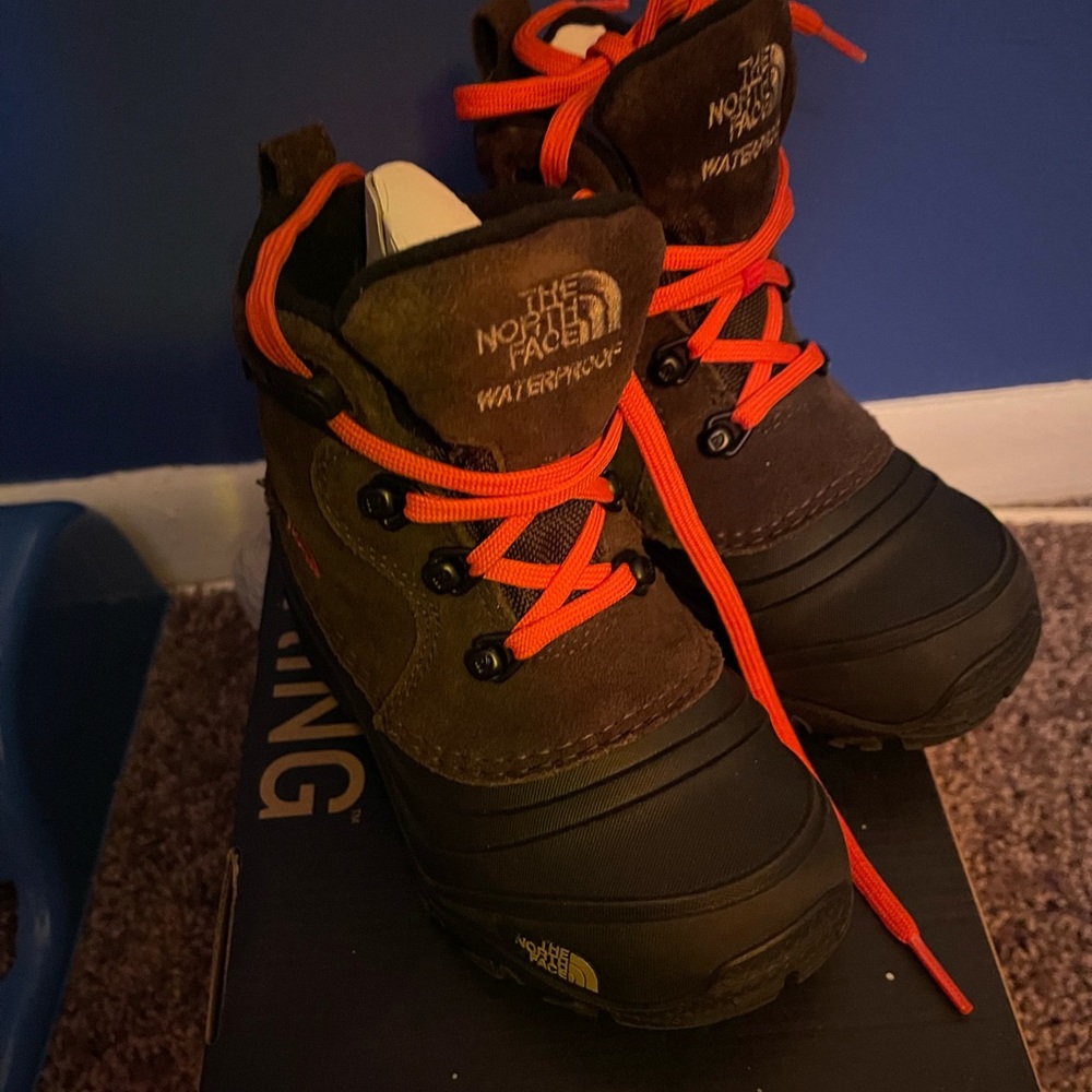 The North Face Boys' Chilkat Lace II Boot